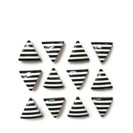 Striped Triangle Magnets