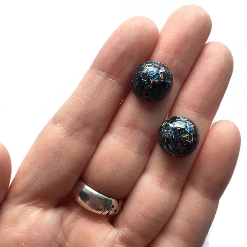 Gray Holographic Magnets