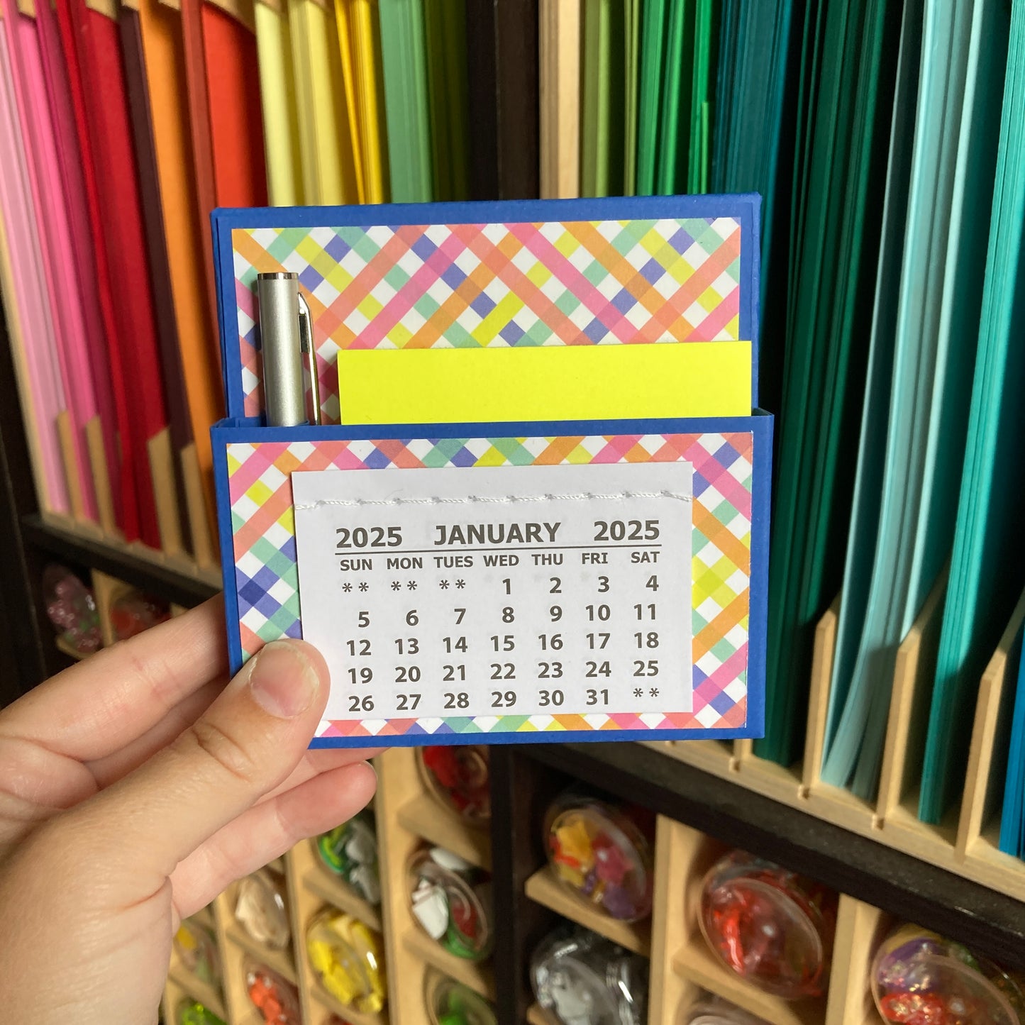 Live Life Happy 2025 Desk Calendar