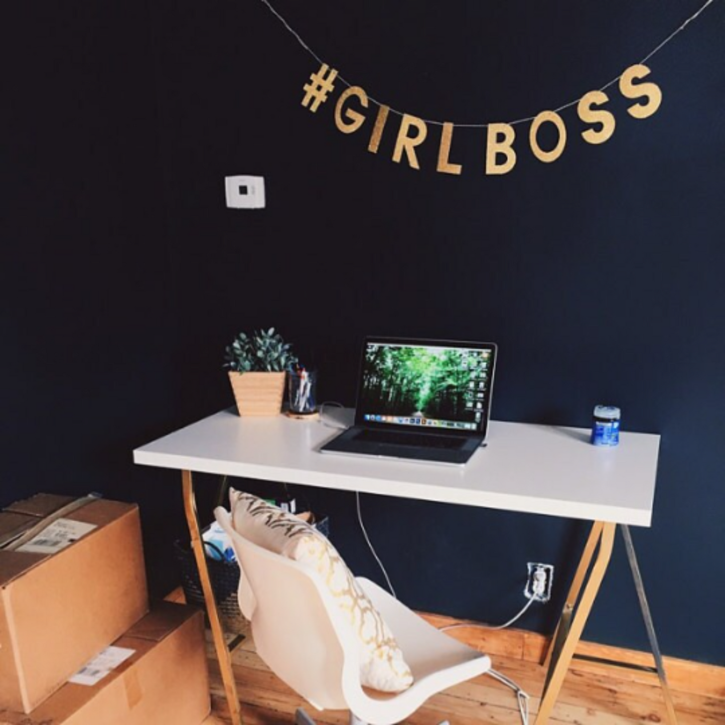 #Girlboss Glitter Banner